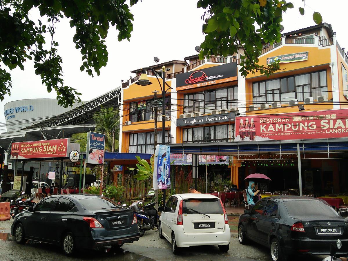 Sunset Villa Inn Pantai Cenang  Exterior foto